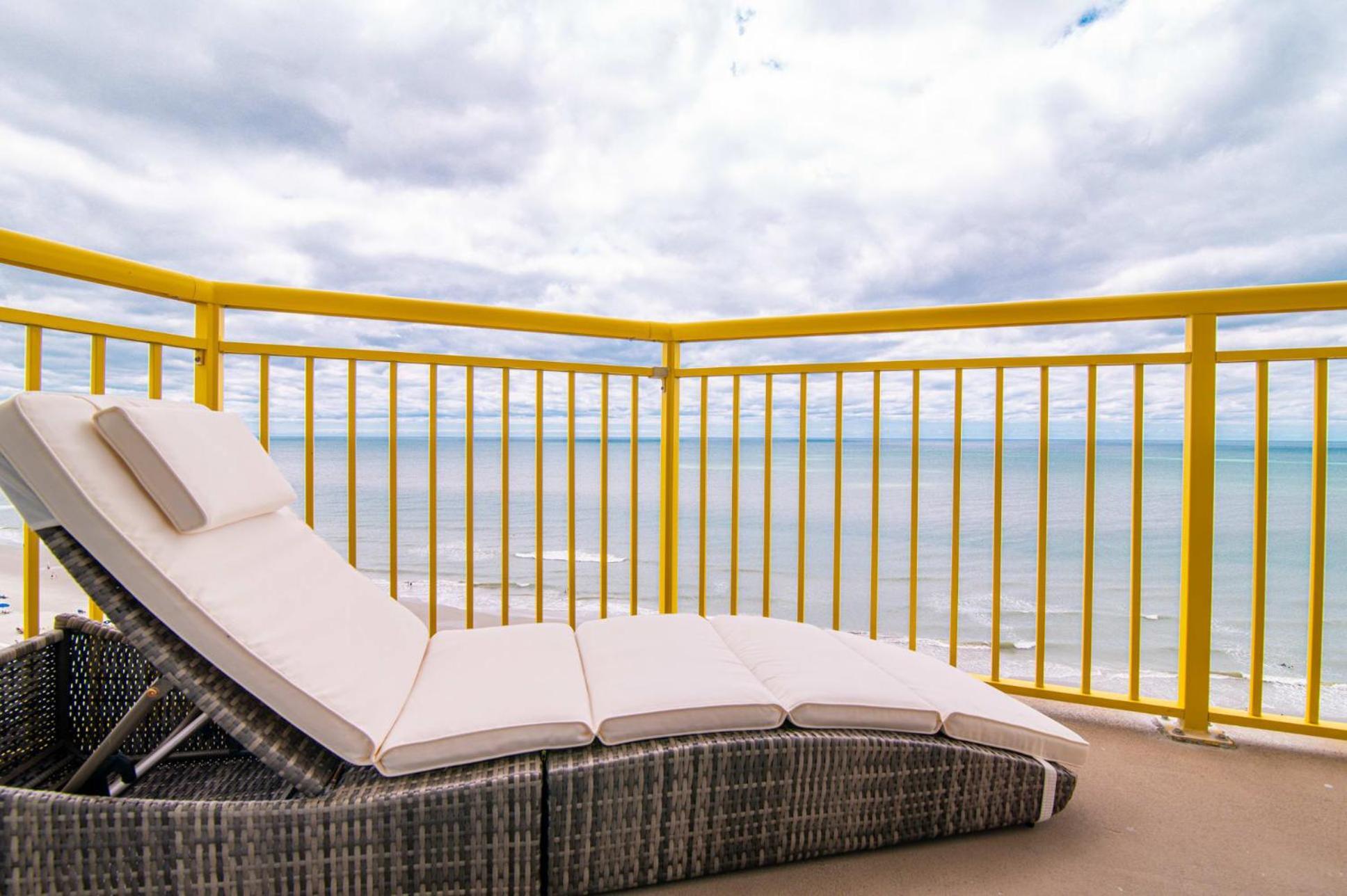 Bay Watch Resort Luxe Oceanfront End Unit マートルビーチ エクステリア 写真