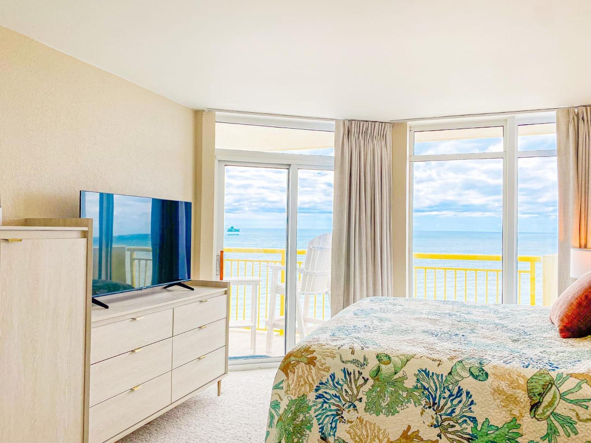 Bay Watch Resort Luxe Oceanfront End Unit マートルビーチ エクステリア 写真